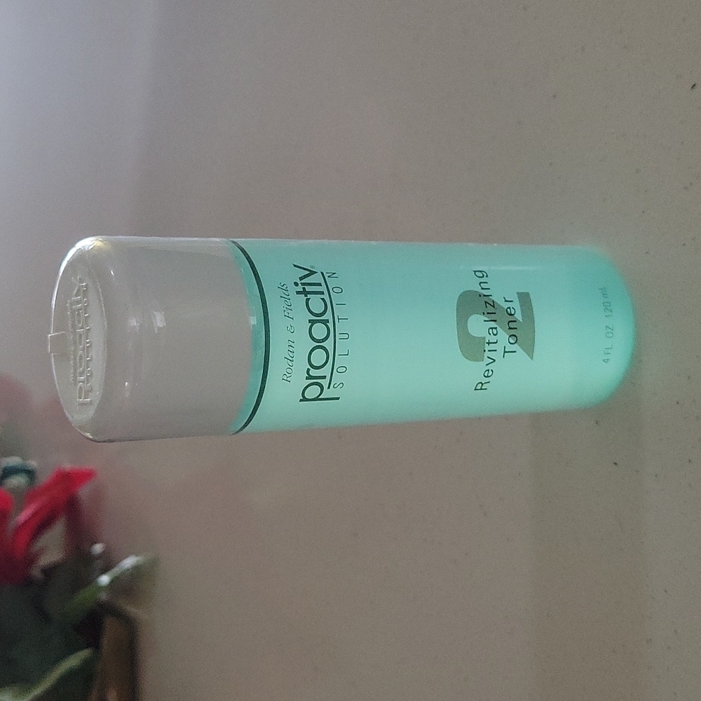 Proactiv Solution Revitalizing toner